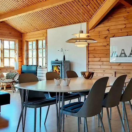 Three-bedroom Holiday In 41