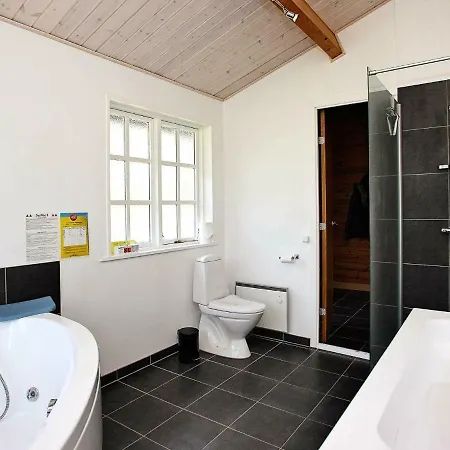 Σπίτι διακοπών Three-bedroom Holiday In 41 *