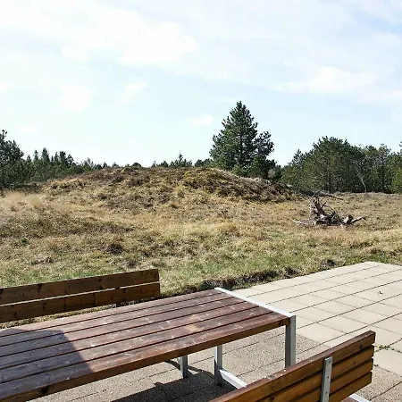 Three-bedroom Holiday In 41 * Ålbæk